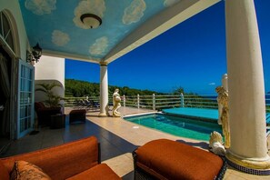 Terrace/patio - Camelot Villa (Bequia Island)