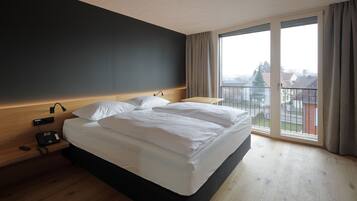 Premium Room | In-room safe, desk, soundproofing, rollaway beds