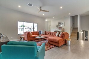 Villa, 4 Bedrooms, Non Smoking | Living room