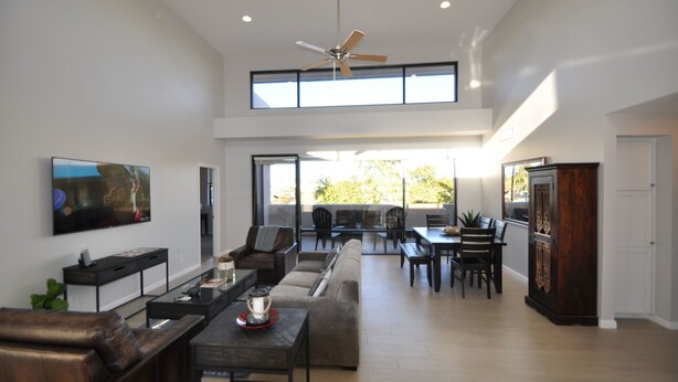 Unclassified image, 1 of 10, button - 3 Bedroom Condo (Scottsdale)