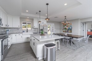 Villa, 4 Bedrooms, Non Smoking | Private kitchen | Full-sized fridge, microwave, oven, stovetop - Old Town 4 Bedroom (Scottsdale)