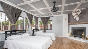 Villa, 4 Bedrooms, Non Smoking | 4 bedrooms, in-room safe, iron/ironing board, WiFi (free) - 4 Bedroom Home Old Town (Scottsdale)