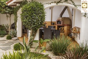 Courtyard - Hotel Boutique La Casa de Margarita (Cochabamba)