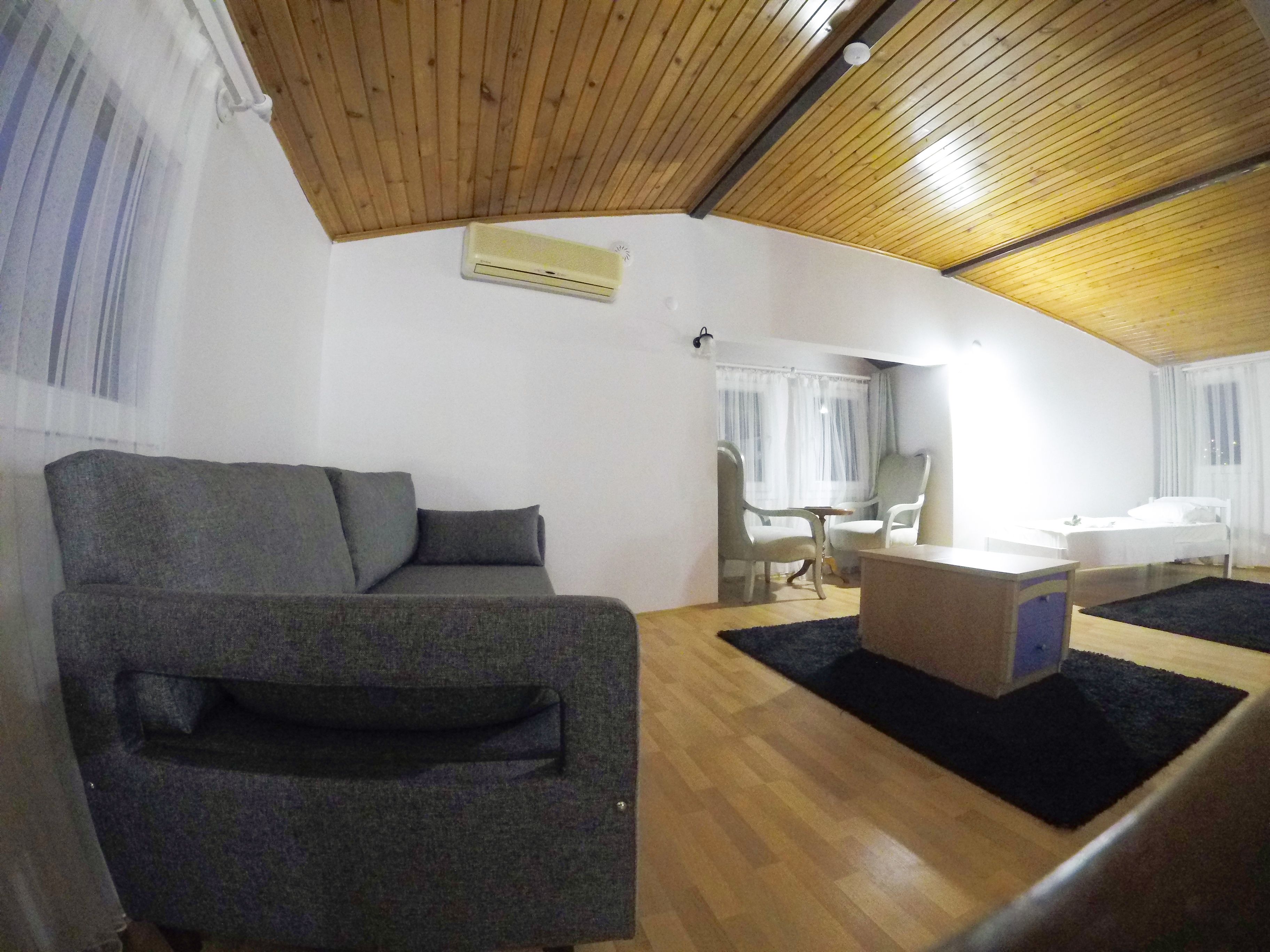 penthouse, balcony | in-room safe, blackout curtains, soundproofing, free wifi