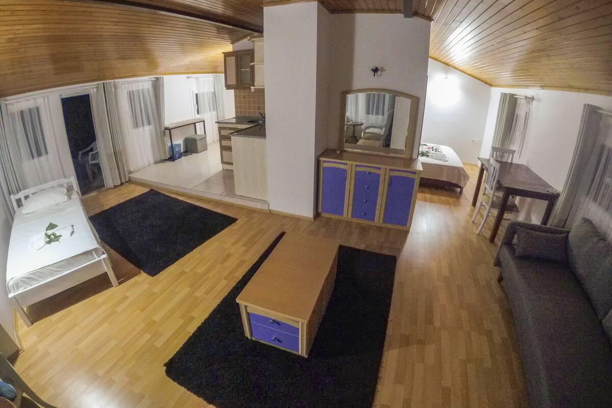 Caja de seguridad en la habitación y cortinas blackout 