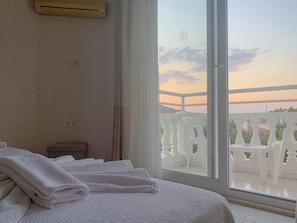 Single Room, Balcony | In-room safe, blackout drapes, soundproofing, free WiFi - Kaizen Gate Hotel (Fethiye)