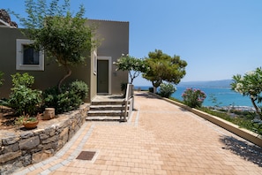 Front of property - Blue View Villas (Hersonissos)