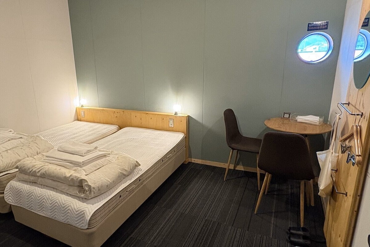 Wifi gratis y ropa de cama