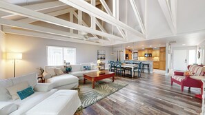 Smart TV - Well Updated with Beach Contemporary Decor -- Welcome to the Beach! (Hilton Head)