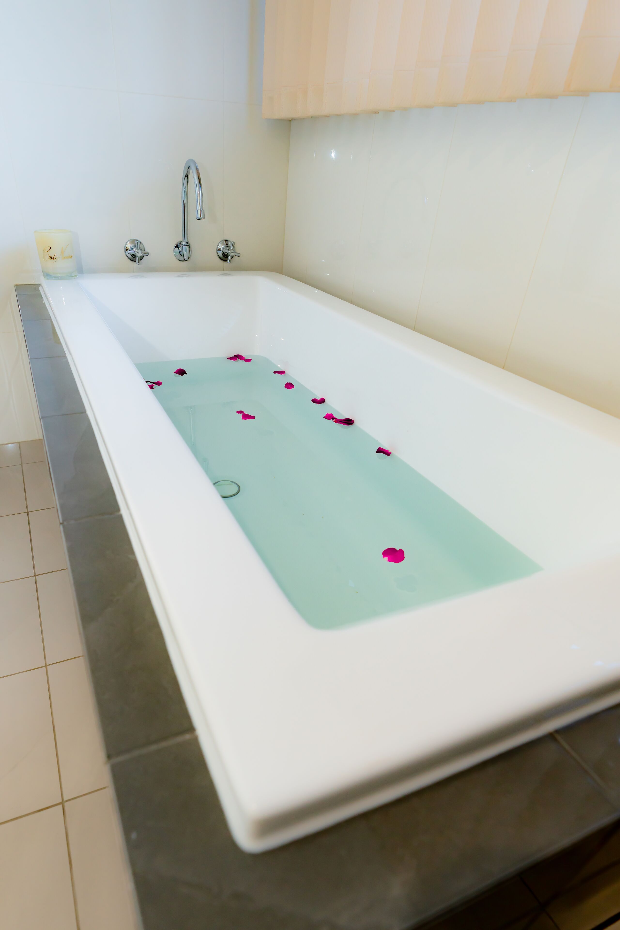Adelaide Style Accommodation - CLOSE TO CITY - 3Bdrm - In elite North Adelaide — image 2