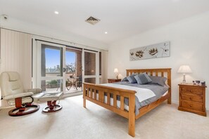 3 chambres, literie de qualité supérieure, bureau