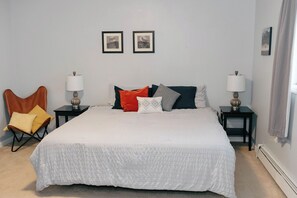 1 habitación, tabla de planchar con plancha, wifi gratis y ropa de cama 