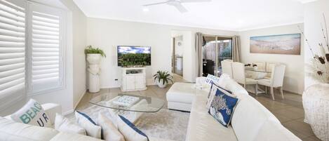 Smart TV, videojuegos, Netflix y reproductor de DVD