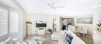 4bdr Hem med pool 4km till Mooloolaba Beach