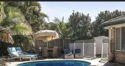 Spacious Pet Friendly Home with Private Pool 5mins from Mooloolaba Beach