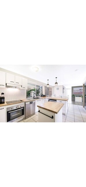 Unclassified image, 4 of 14, button - Spacious Pet Friendly Home with Private Pool 5mins from Mooloolaba Beach (Mountain Creek)