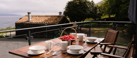 屋外ダイニングエリア