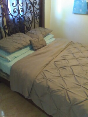 1 bedroom, in-room safe, iron/ironing board, free WiFi