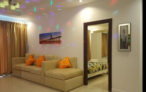 Panbuddee Pool Villa 4 | Living room | LCD TV - Panbuddee Pool Villa (Hua Hin)