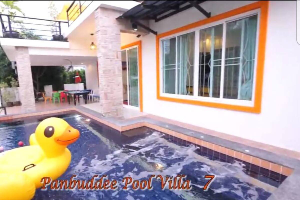 Panbuddee Pool Villa 7 | Desk, rollaway beds, free WiFi