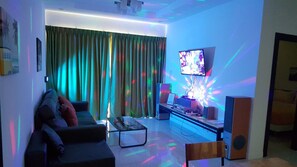 Panbuddee Pool Villa 5 | Karaoke room - Panbuddee Pool Villa (Hua Hin)