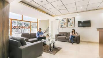 Khu tiếp khách ở sảnh