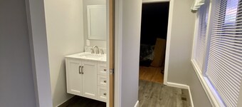 2025 LAVALLETTE Beach Block, Wifi, C- AC, sleeps 9, 2 Baths, 9 Houses to Beach!