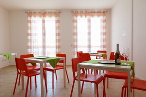 Daily full breakfast (EUR 5 per person)