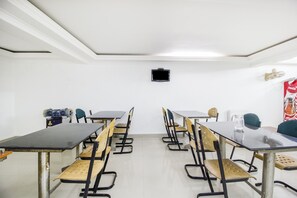 Dining - FabHotel Rekha Residency Rajajinagar (Bengaluru)