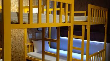 Free WiFi, bed sheets