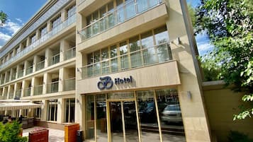 Mặt tiền nơi lưu trú