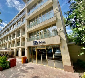 Front of property - B Hotel Bishkek (Bishkek)