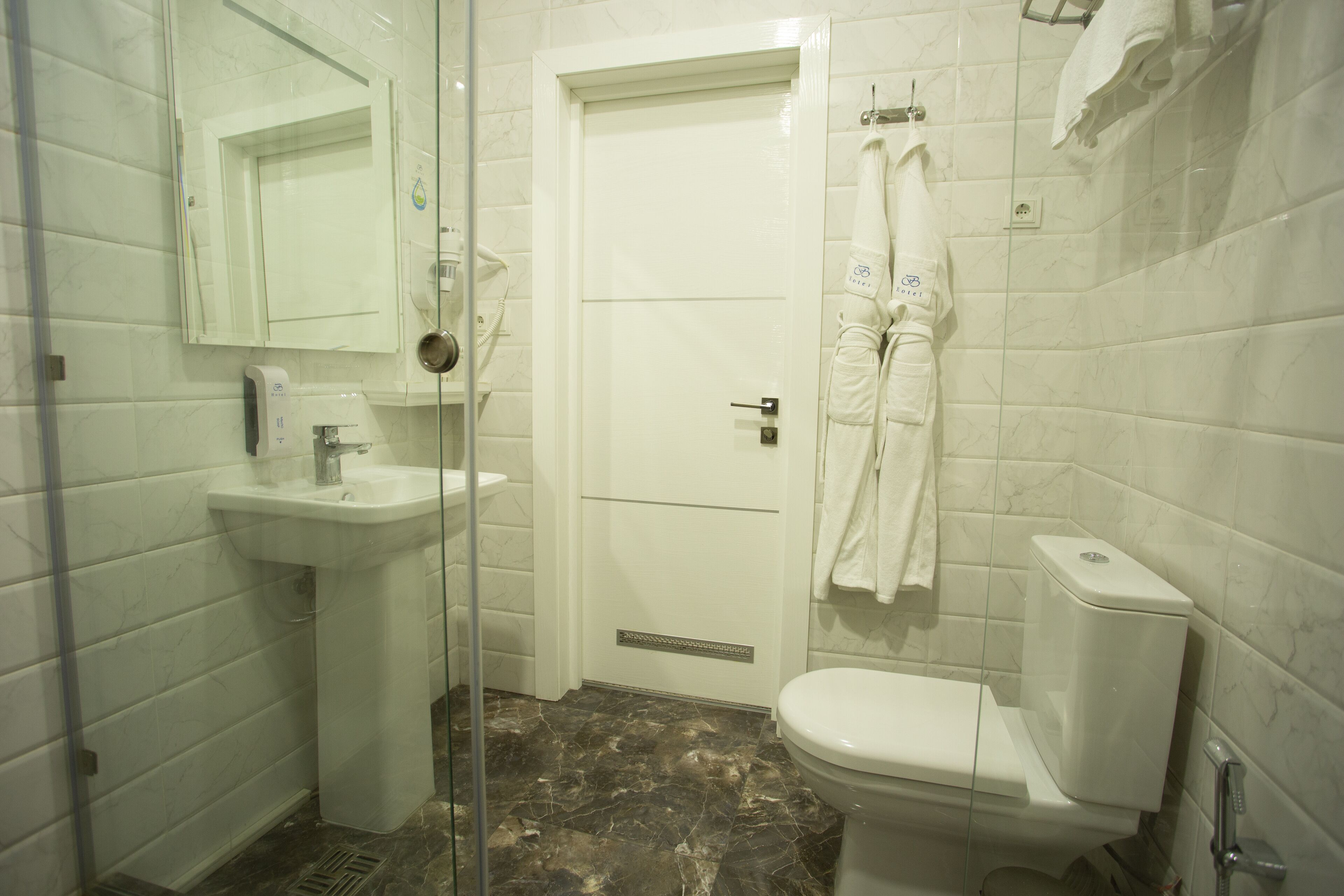Foto - B Hotel Bishkek