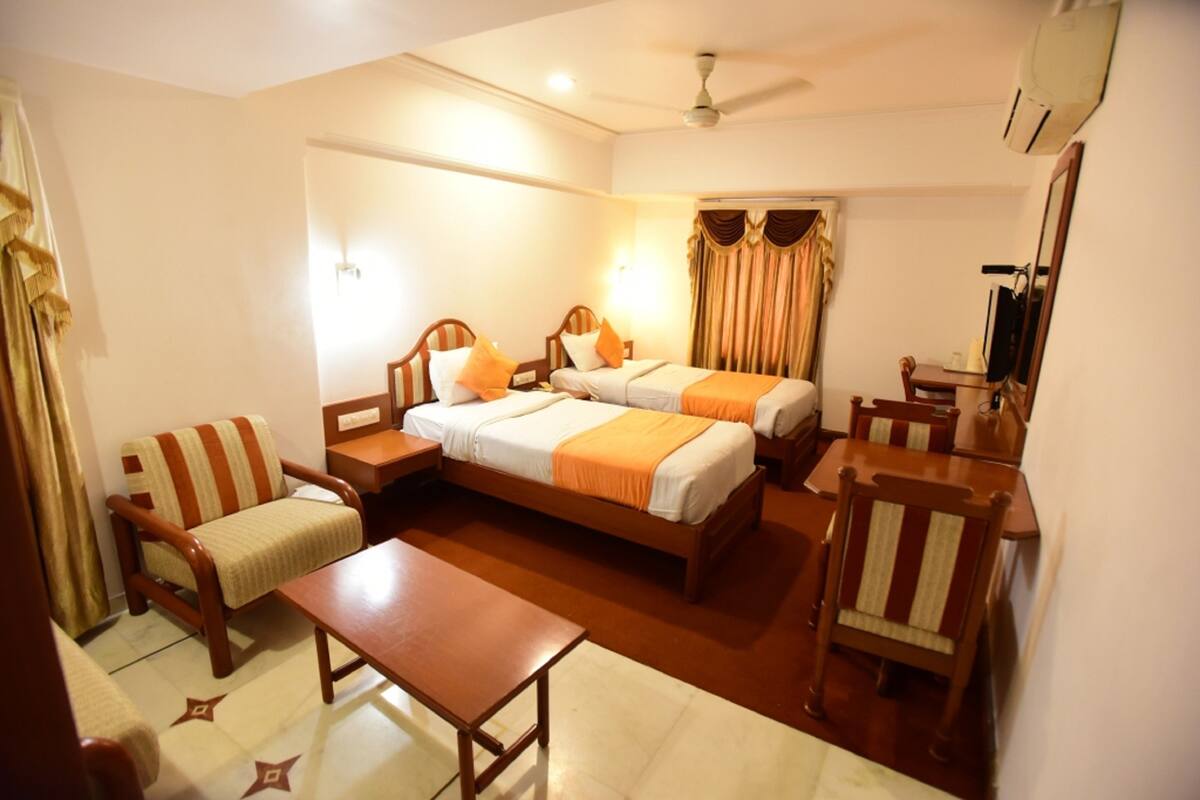 Cribs (surcharge), rollaway beds (surcharge), WiFi (free)
