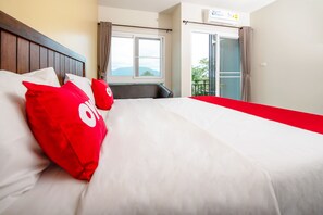 標準雙人房 | 書桌、免費 Wi-Fi