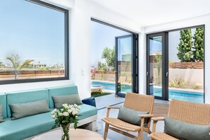 Design-Villa, Mehrere Betten, Nichtraucher | Wohnzimmer