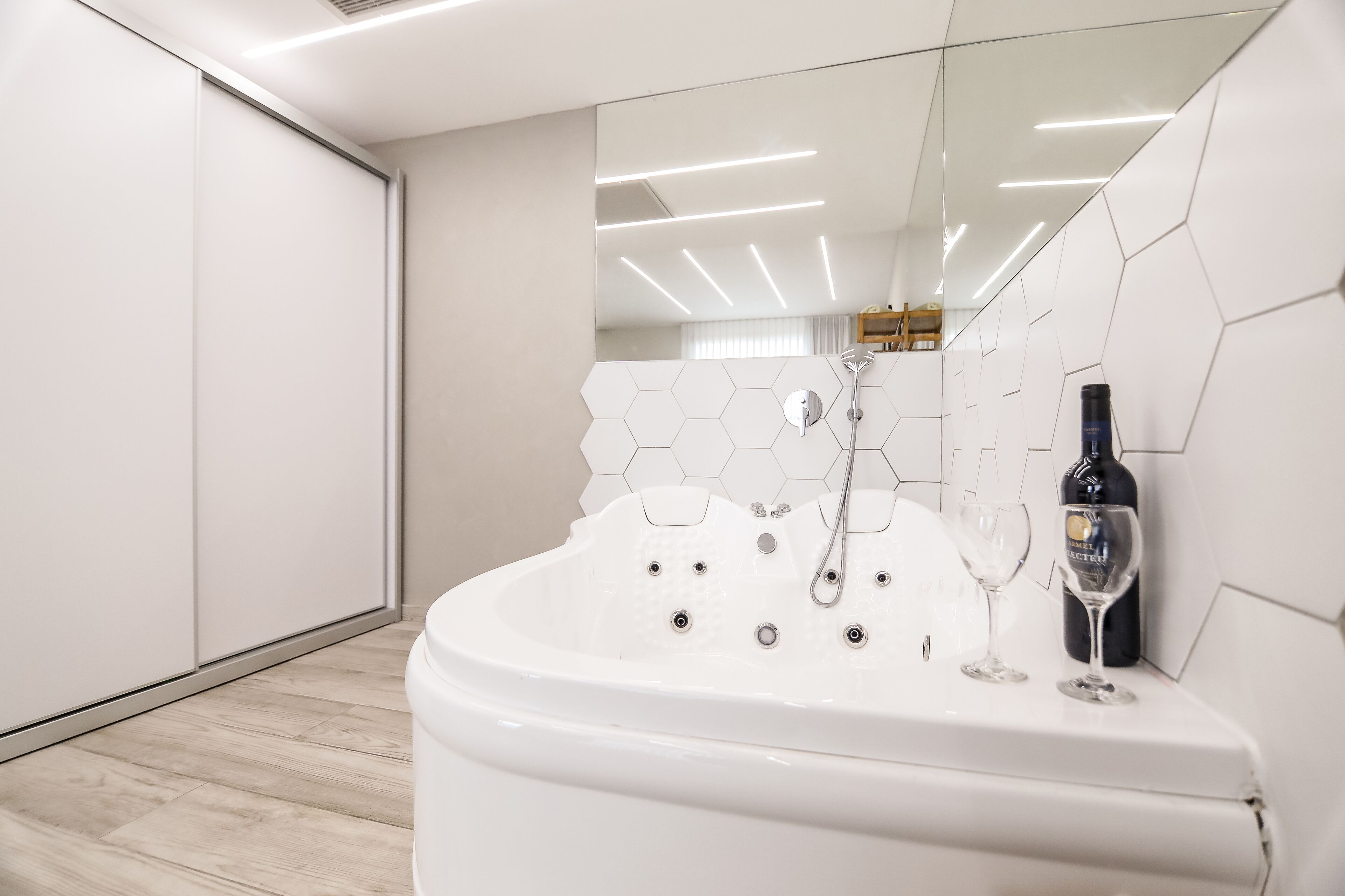 Premium-Suite, 1 Schlafzimmer, Meerblick | Bettwäsche aus ägyptischer Baumwolle, hochwertige Bettwaren