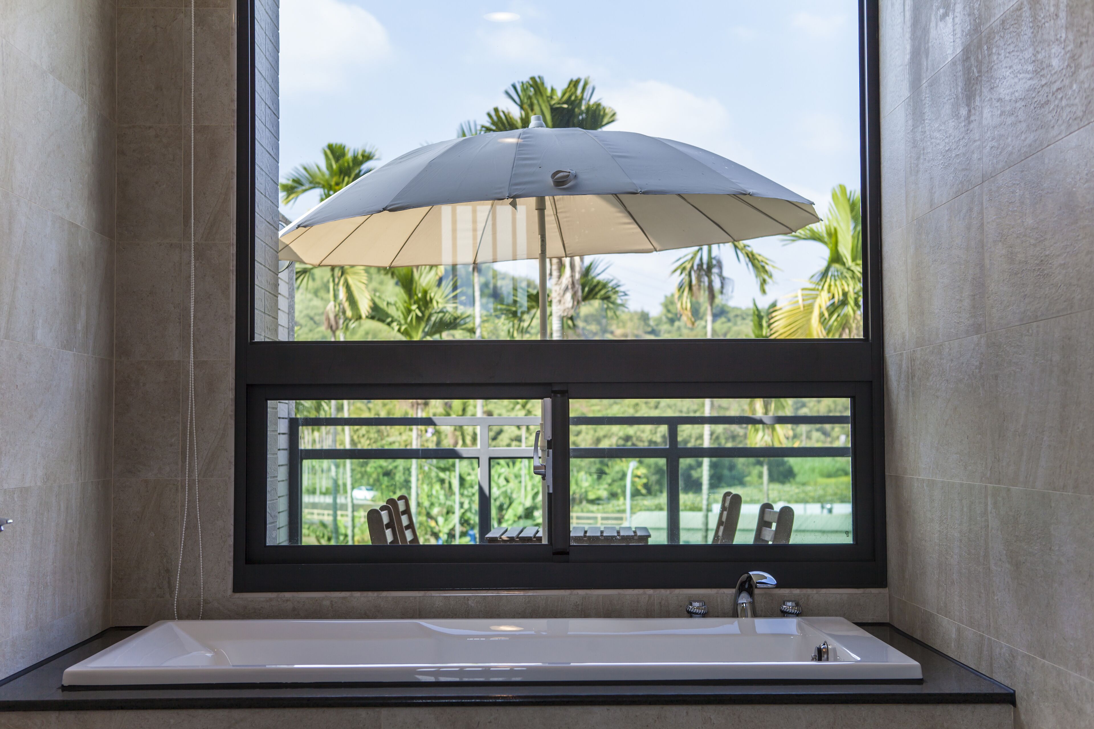 Chambre Quadruple Majestueuse, 1 chambre, bain à remous, vue montagne | Salle de bain