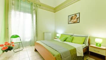 5 chambres, fer et planche à repasser, lit parapluie, Wi-Fi gratuit