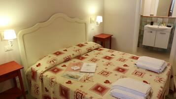 1 camera, ferro/asse da stiro, Wi-Fi gratuito, lenzuola