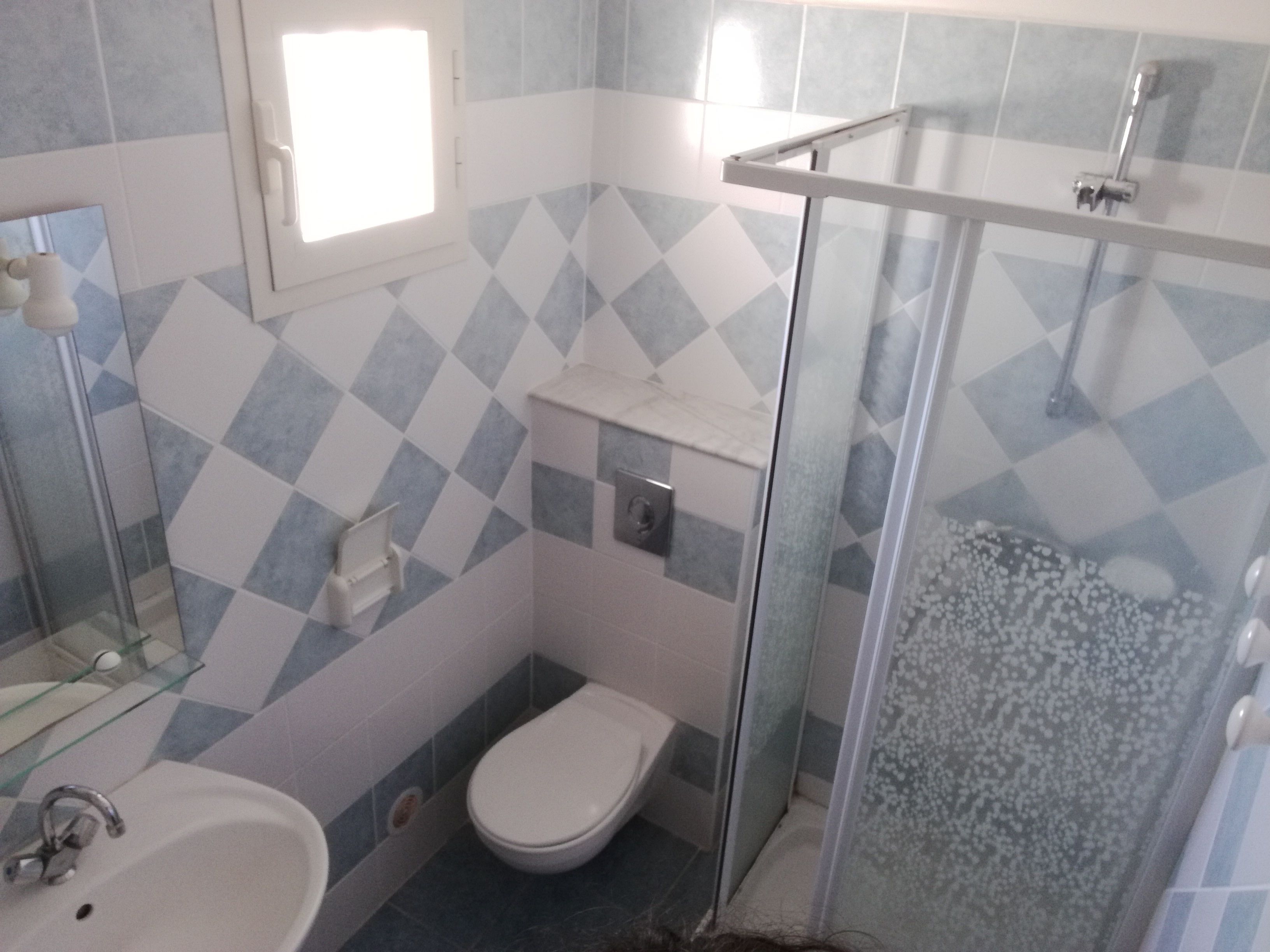 Studio | Douche de la salle de bain