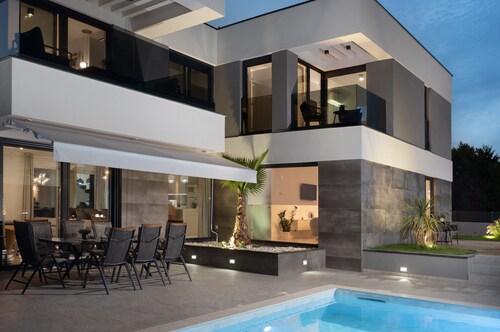 Villa N Drage with pool 