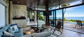 Luxe Coastal Home, Clear 180º Ocean Views, Concierge, Fiber Optic Internet