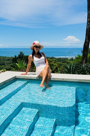 Outdoor pool - Luxe Coastal Home, Clear 180º Ocean Views, Concierge, Fiber Optic Internet (Dominical)