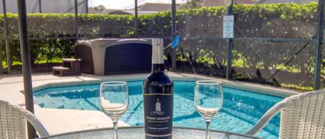 Piscina all'aperto, una piscina riscaldata