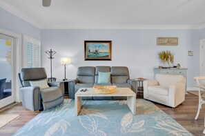 Télévision, table de tennis de table, imprimantes