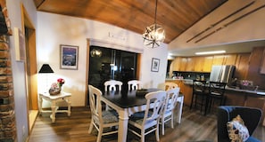 Dining - Stylish updated Sunriver Retreat • Granite Counters • Hot tub • SHARC Game Rm! (Bend)