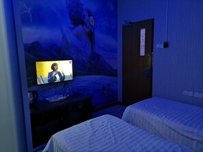 Zweibettzimmer, 2 Einzelbetten, eigenes Bad | Schreibtisch, schallisolierte Zimmer, Bügeleisen/Bügelbrett