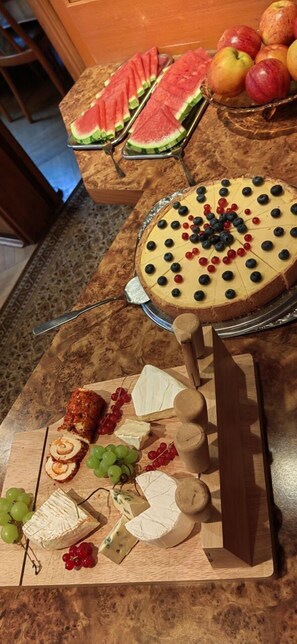 包含每日自助早餐