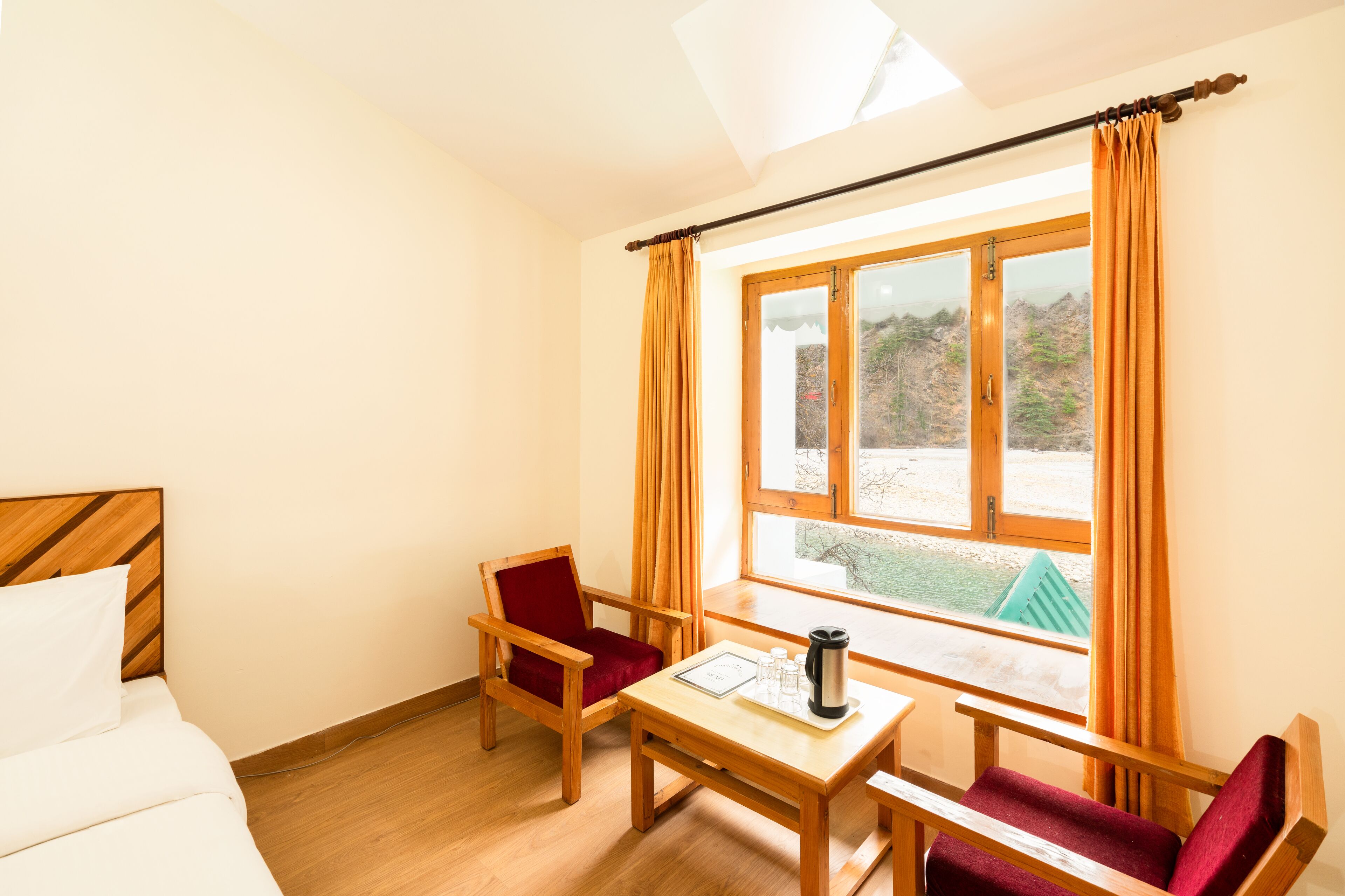 Family Room | Individually decorated, individually furnished, bed sheets